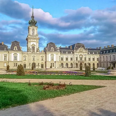 Gagarin Utca-keszthely * Keszthely